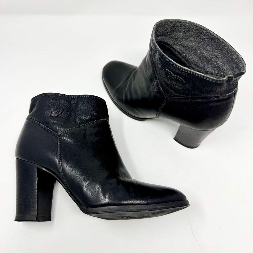CHANEL Black Leather CC Logo Ankle Booties Block Heel Size 38